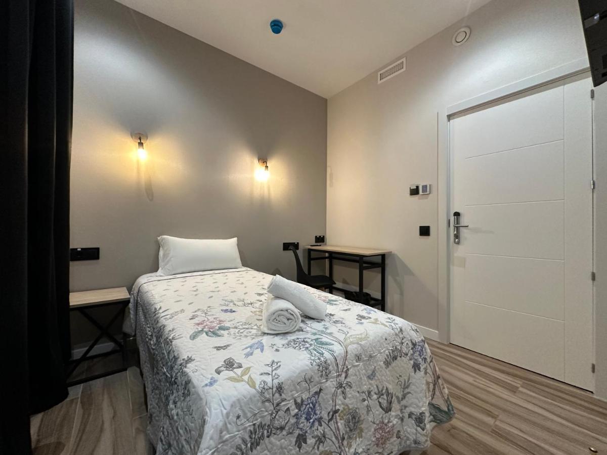 Cc Opera Suites Мадрид Экстерьер фото