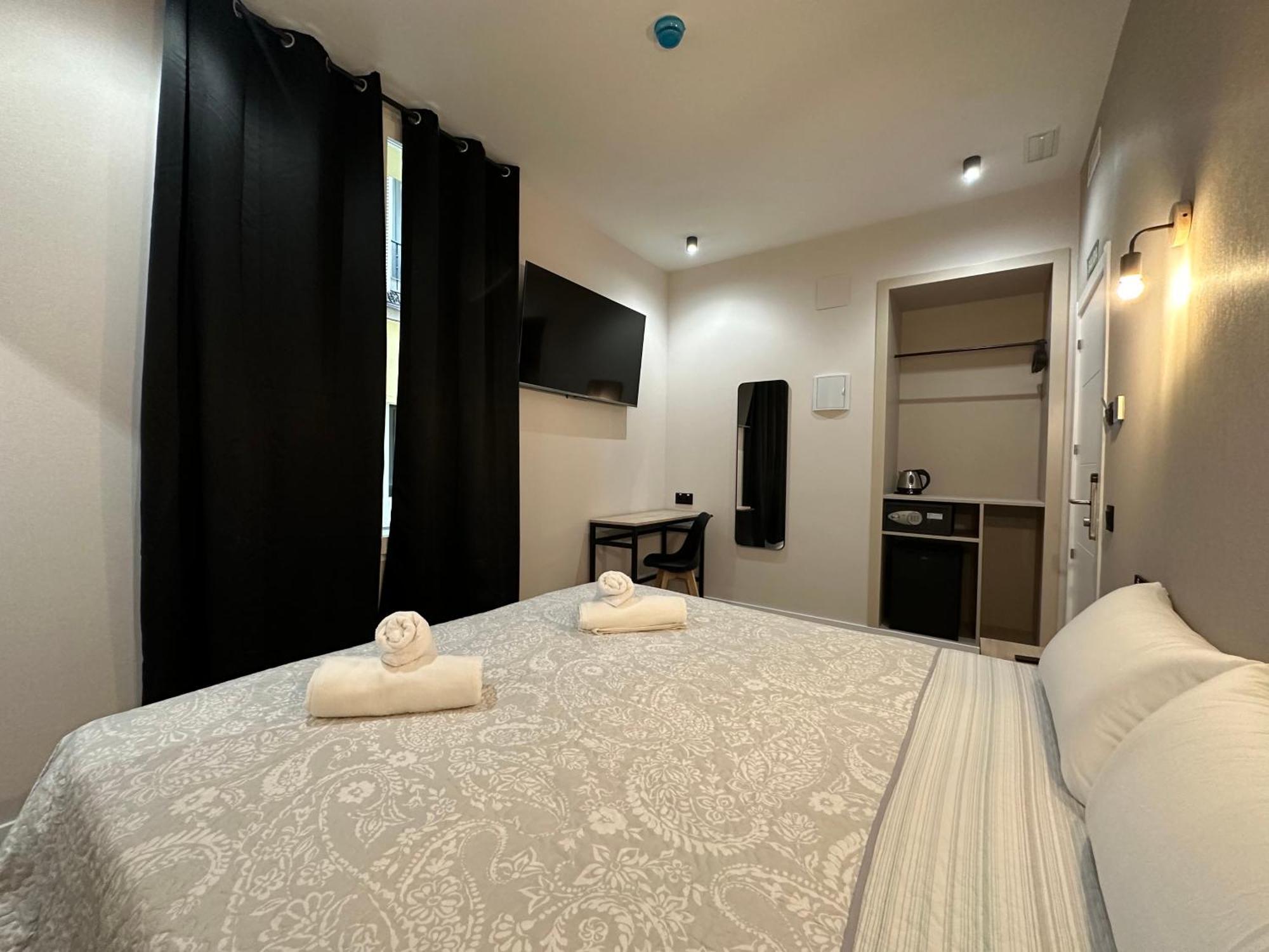 Cc Opera Suites Мадрид Экстерьер фото