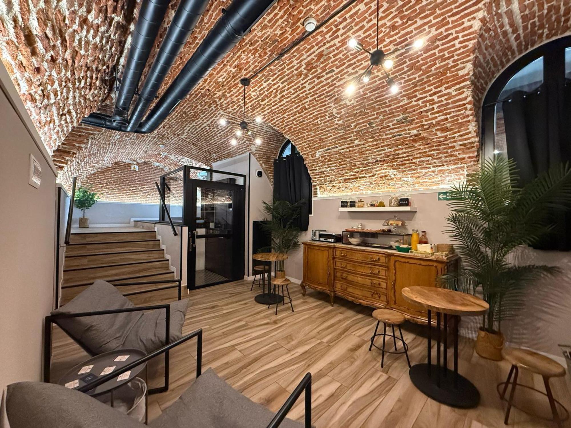 Cc Opera Suites Мадрид Экстерьер фото